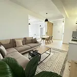 Perla Luxury - Private Patio & Parking Appartamento
