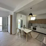 Perla Luxury - Private Patio & Parking Vlorë