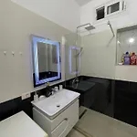 Apartamento Perla Luxury - Private Patio & Parking *