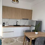 Perla Luxury - Private Patio & Parking * Vlorë