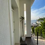 Apartment Perla Luxury - Private Patio & Parking