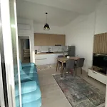 Perla Luxury - Private Patio & Parking *