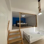 Perla Luxury - Private Patio & Parking *