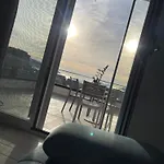 Apartamento Perla Luxury - Private Patio & Parking Vlorë