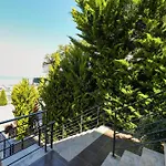 Perla Luxury - Private Patio & Parking Apartment Vlore