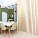 Perla Luxury - Private Patio & Parking Apartment Vlore