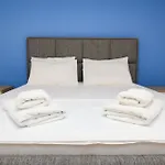 Perla Luxury - Private Patio & Parking Apartment *