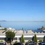 Perla Luxury - Private Patio & Parking Apartment
