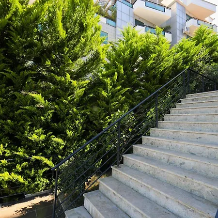 Perla Luxury - Private Patio & Parking *