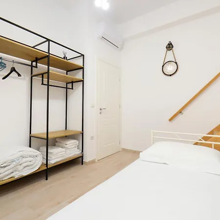 Perla Luxury - Private Patio & Parking Vlorë