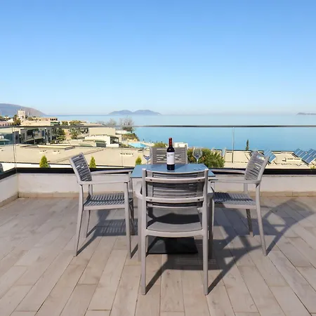 Perla Luxury - Private Patio & Parking Vlorë