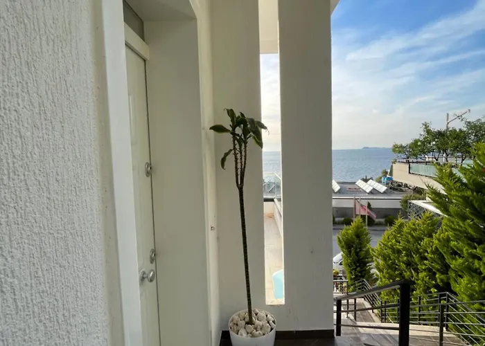 Apartament Perla Luxury - Private Patio & Parking