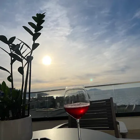 Perla Luxury - Private Patio & Parking Appartement *