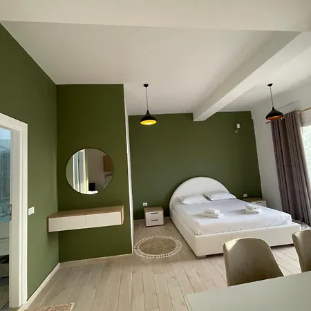 Perla Luxury - Private Patio & Parking *