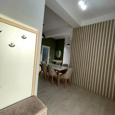 Perla Luxury - Private Patio & Parking Vlorë