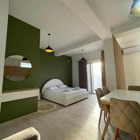 Apartment Perla Luxury - Private Patio & Parking *