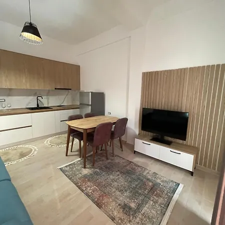 Perla Luxury - Private Patio & Parking