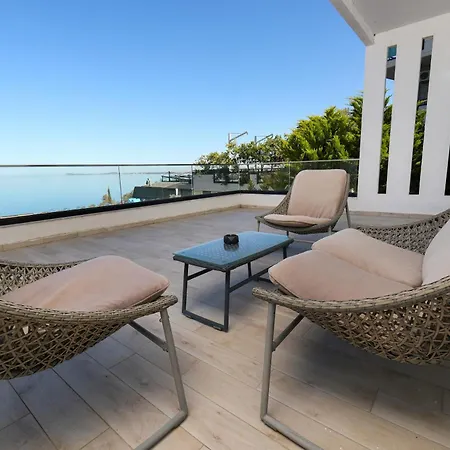 Perla Luxury - Private Patio & Parking *