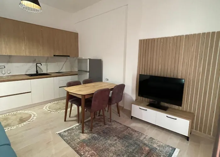 Perla Luxury - Private Patio & Parking