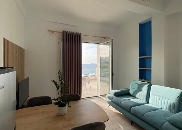 Perla Luxury - Private Patio & Parking *